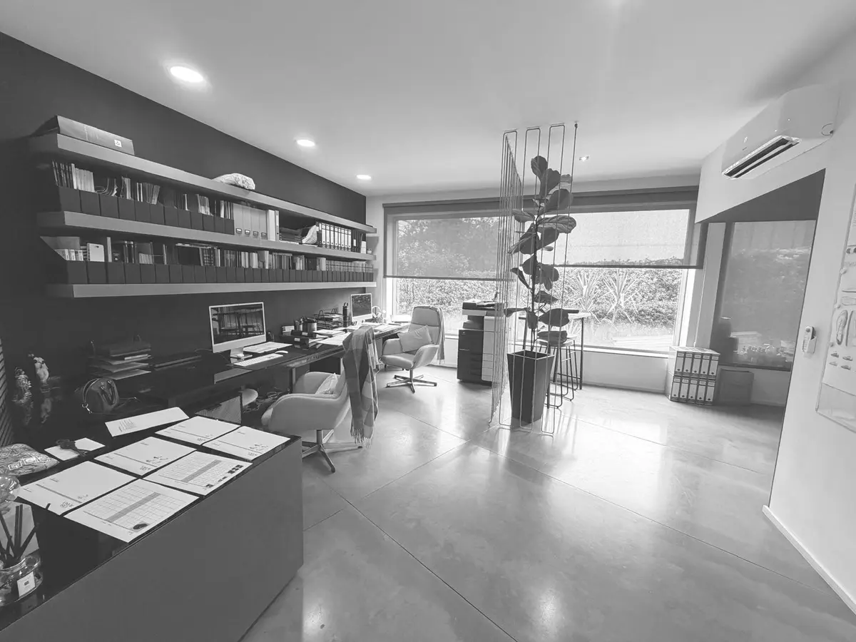 FIL NOIR office workspace in black and white
